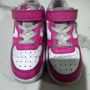 Nike Court Borough Sneaker size 9 toddler